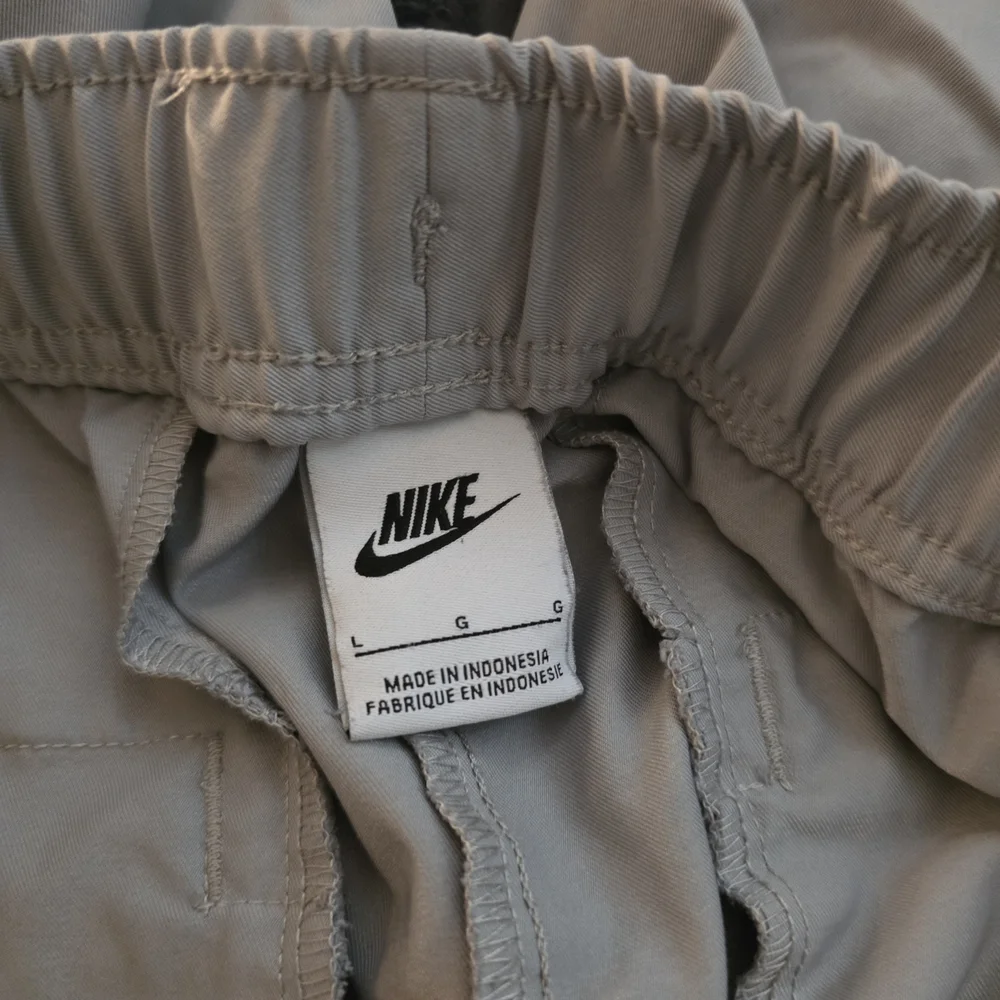 Nike Light Gray Drawstring Jogger Pants - Picture 3 of 3